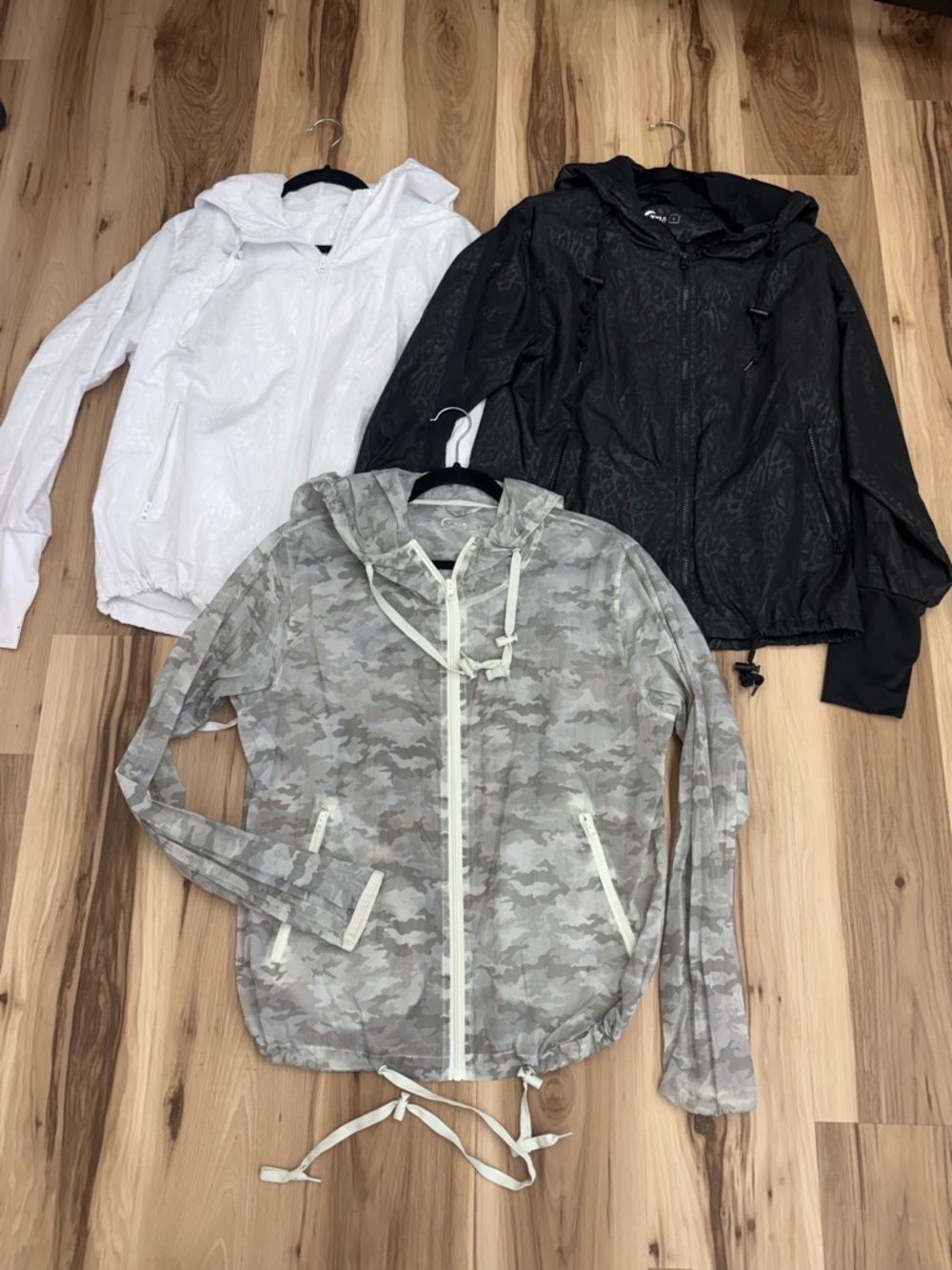 Zyia Lightweight Women's Hooded Windbreaker Rain Jacket Lot X16 - Picture 1 of 5